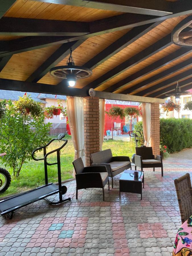 Casa Cu Flori Moisei Hotel Екстериор снимка