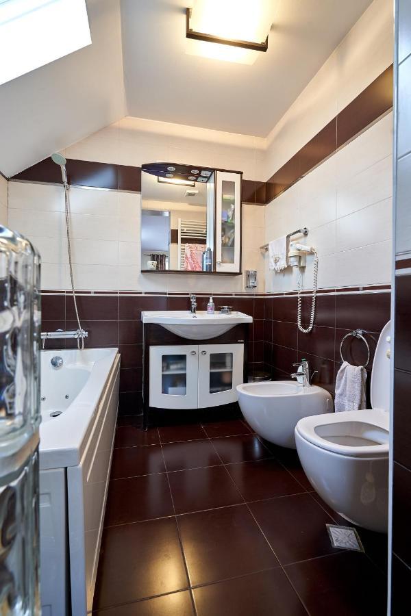 Casa Cu Flori Moisei Hotel Екстериор снимка