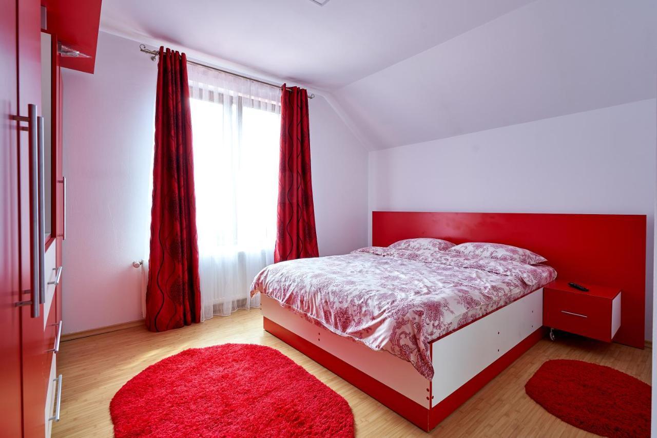 Casa Cu Flori Moisei Hotel Екстериор снимка
