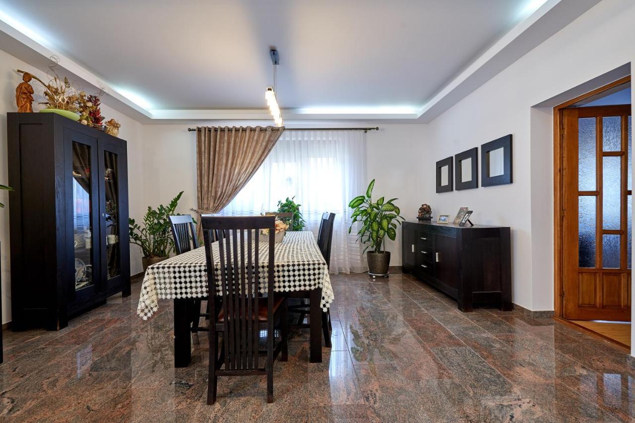 Casa Cu Flori Moisei Hotel Екстериор снимка