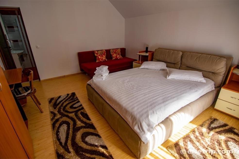 Casa Cu Flori Moisei Hotel Екстериор снимка